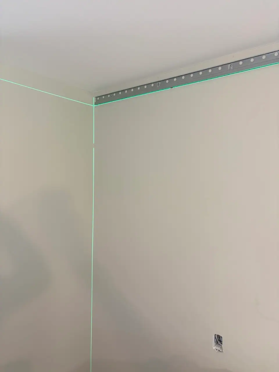 Suspension rail layout and installation, project photo 1